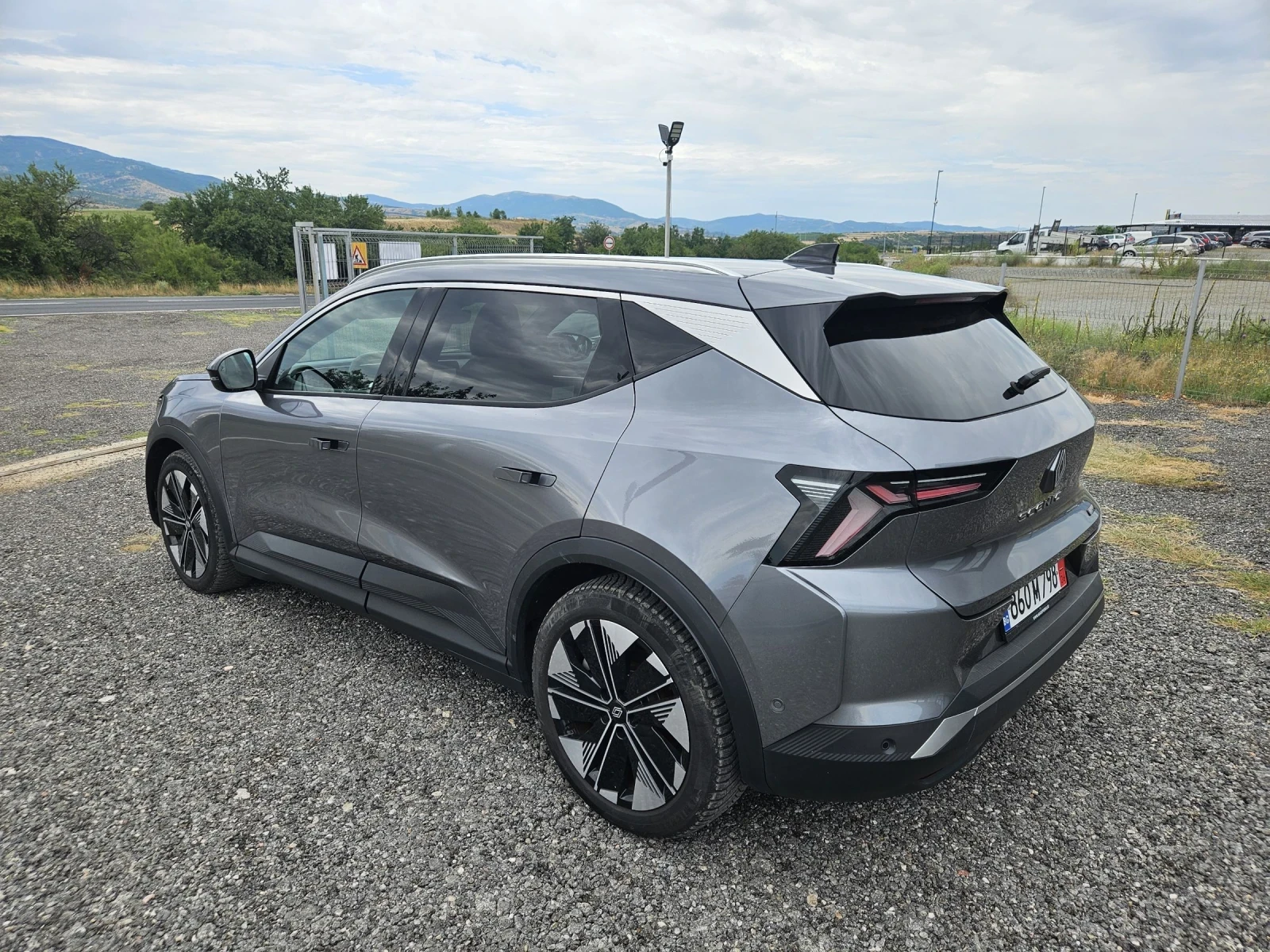 Renault Scenic E-Tech 87kw Full Options, снимка 3 - Автомобили и джипове - 55134639
