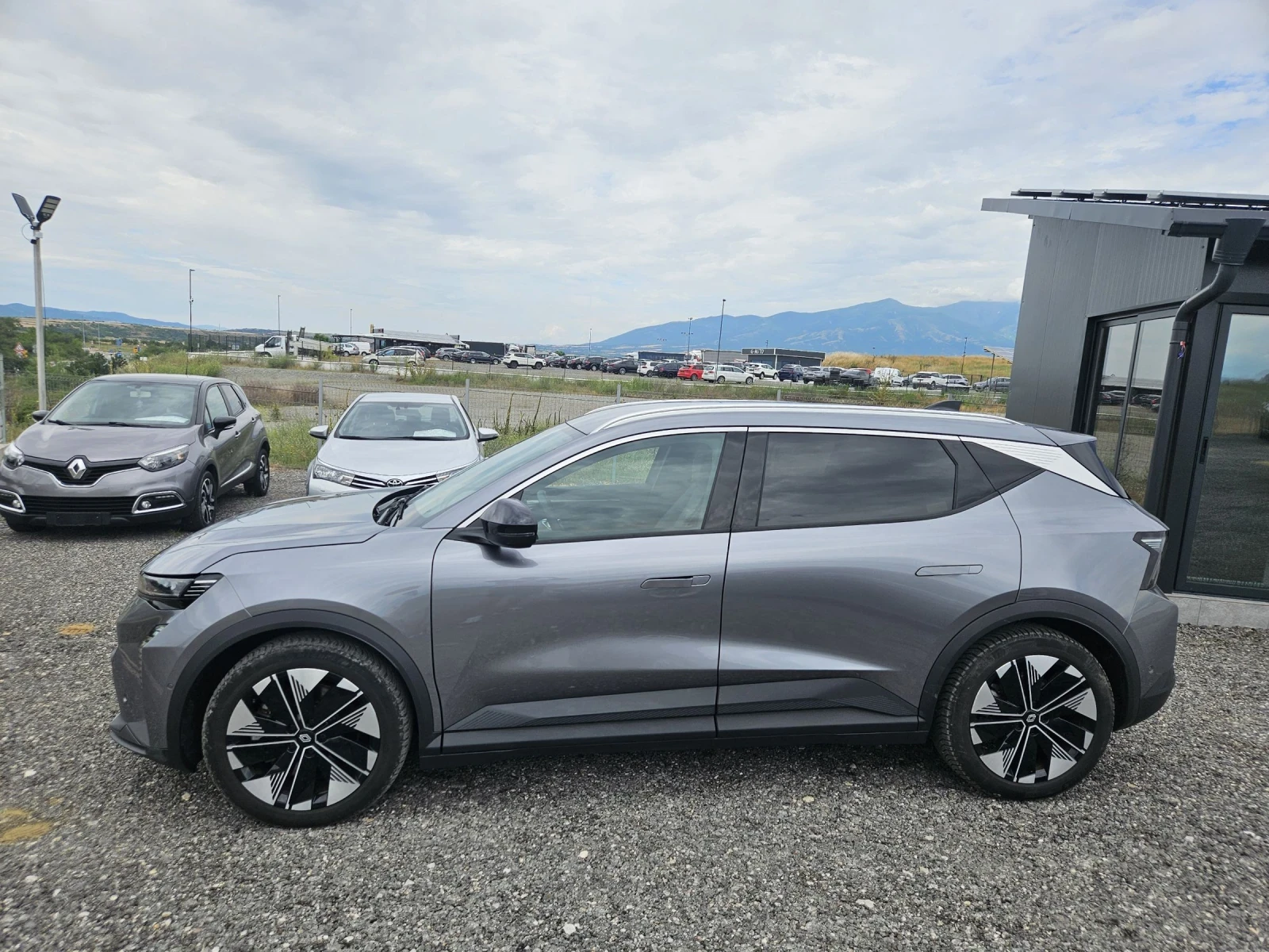 Renault Scenic E-Tech 87kw Full Options, снимка 2 - Автомобили и джипове - 55134639