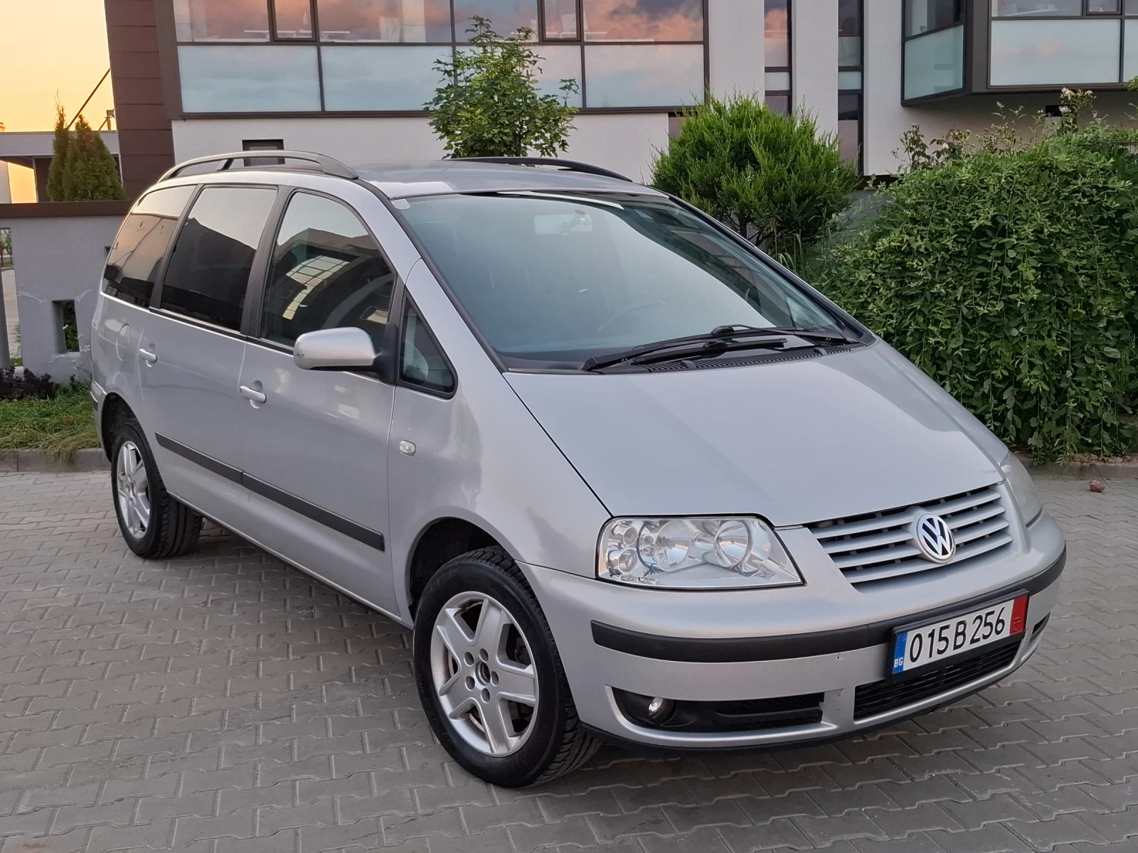 VW Sharan 1.9TDI* (131кс)* 6-СКОРОСТИ* HOB BHOC* * , снимка 9 - Автомобили и джипове - 55193048