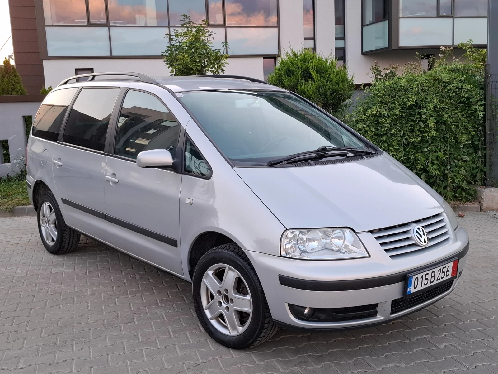 VW Sharan 1.9TDI* (131кс)* 6-СКОРОСТИ* HOB BHOC* * , снимка 10 - Автомобили и джипове - 55193048