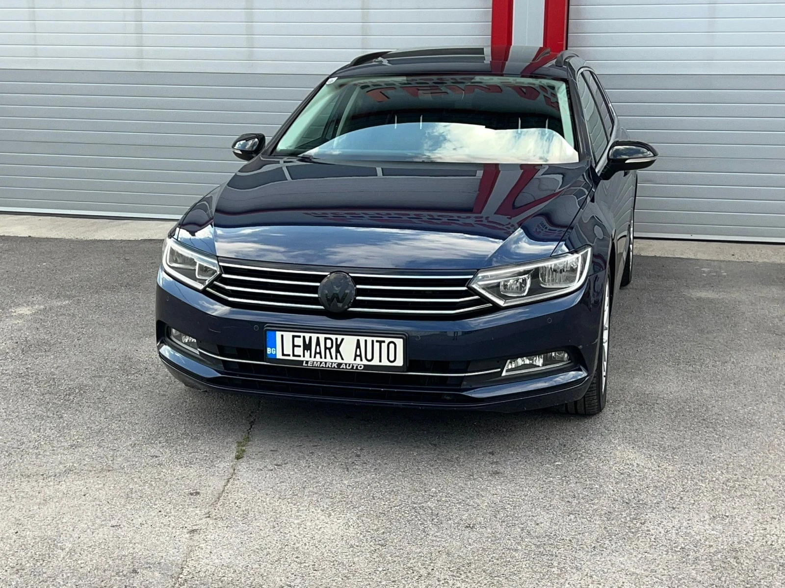 VW Passat 2.0TDI AUTOMATIK PANORAMA NAVI KEY LESS START STOP, снимка 2 - Автомобили и джипове - 55238849