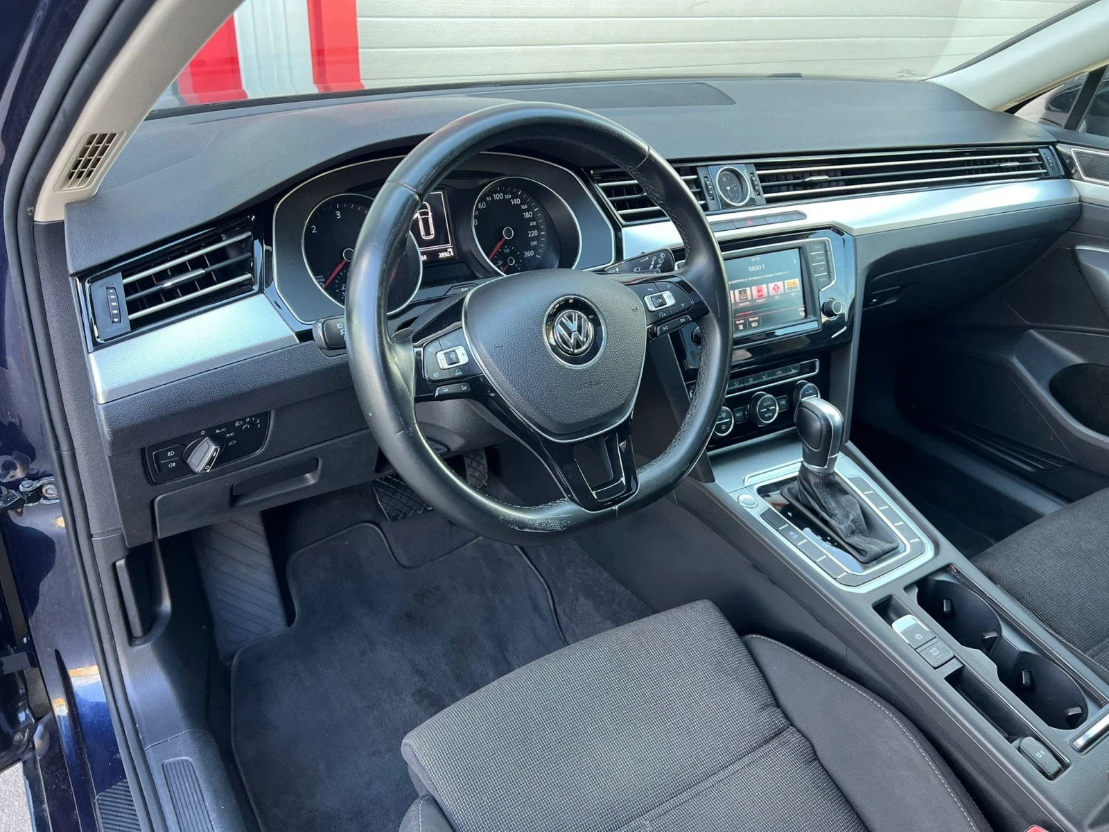 VW Passat 2.0TDI AUTOMATIK PANORAMA NAVI KEY LESS START STOP, снимка 13 - Автомобили и джипове - 55238849