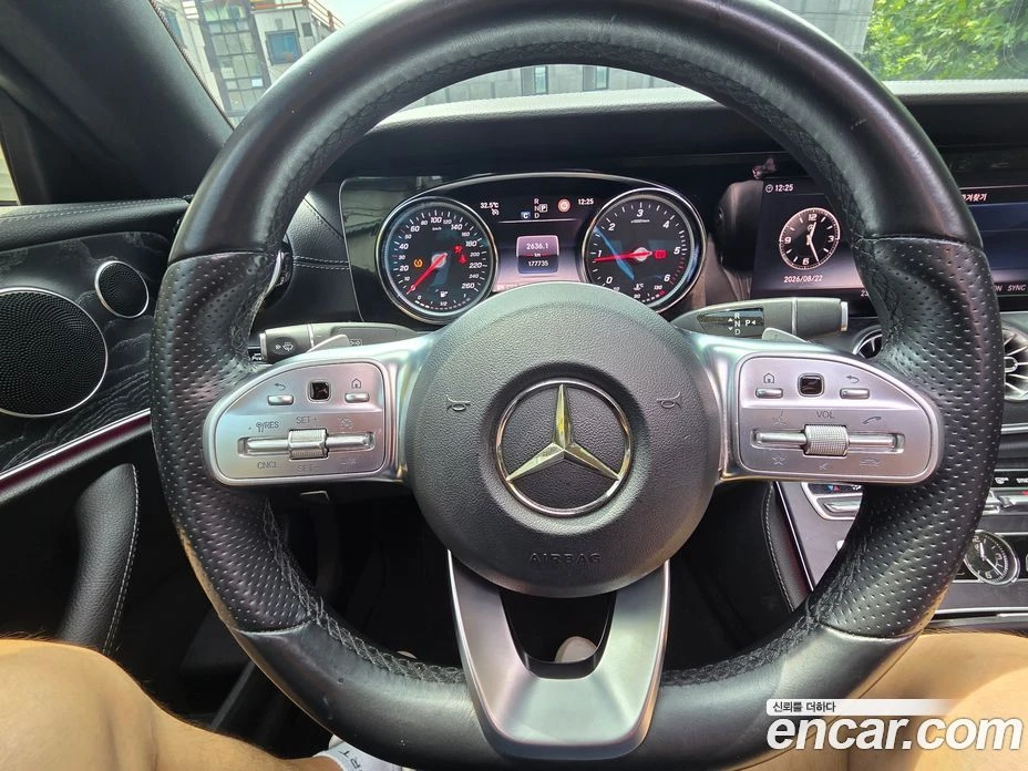Mercedes-Benz E 220 Coupe, снимка 7 - Автомобили и джипове - 55794715