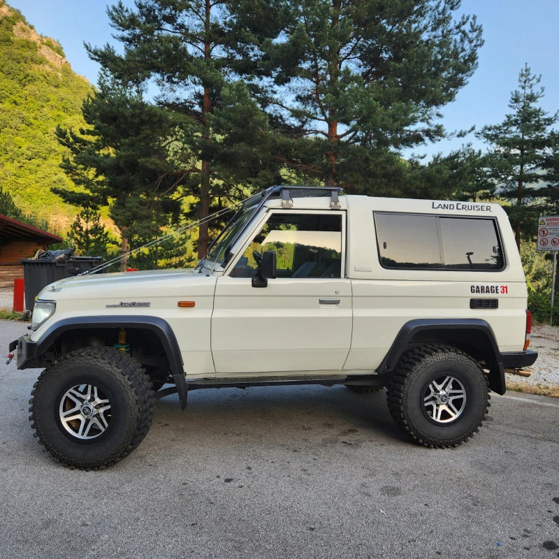 Toyota Land cruiser, снимка 8 - Автомобили и джипове - 47235128