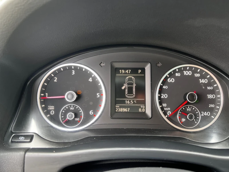 VW Tiguan 2, 0 td, снимка 8 - Автомобили и джипове - 51863404
