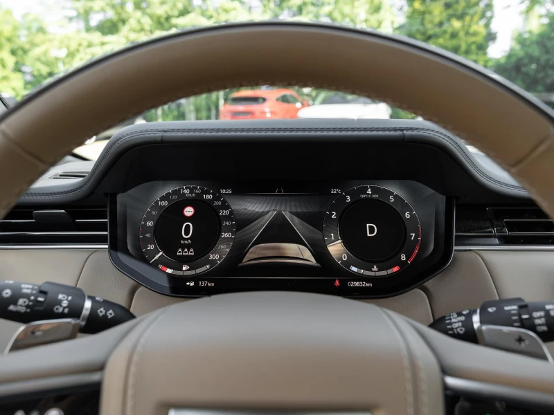 Land Rover Range rover P530 LWB AUTOBIOGRAPHY MERIDIAN PANO HEAD UP, снимка 10 - Автомобили и джипове - 51509090