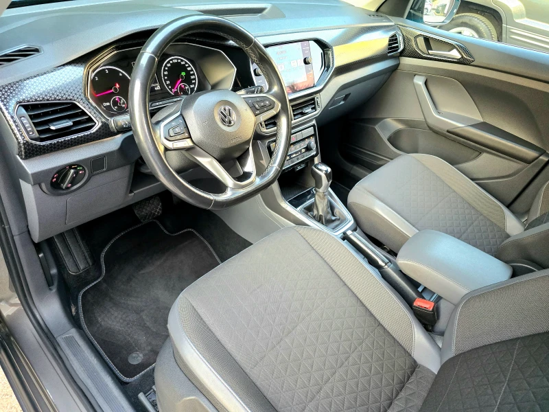 VW T-Cross 1.6TDI , снимка 11 - Автомобили и джипове - 51308968