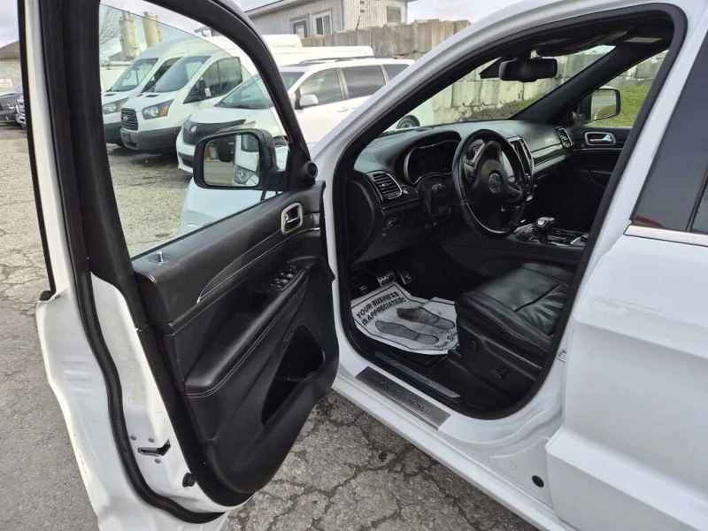 Jeep Grand cherokee 5.7 HEMI* Overland* TV* Става на газ, снимка 10 - Автомобили и джипове - 52682013