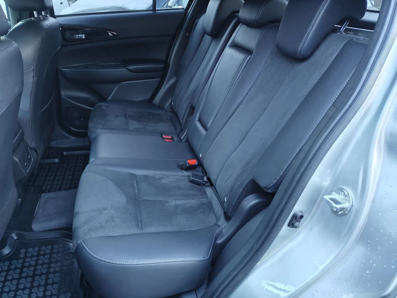 Mitsubishi Eclipse Cross 2.4 PLUG-IN, снимка 13 - Автомобили и джипове - 53389427