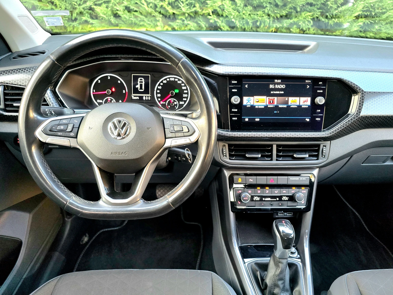VW T-Cross 1.6TDI  | Mobile.bg   12