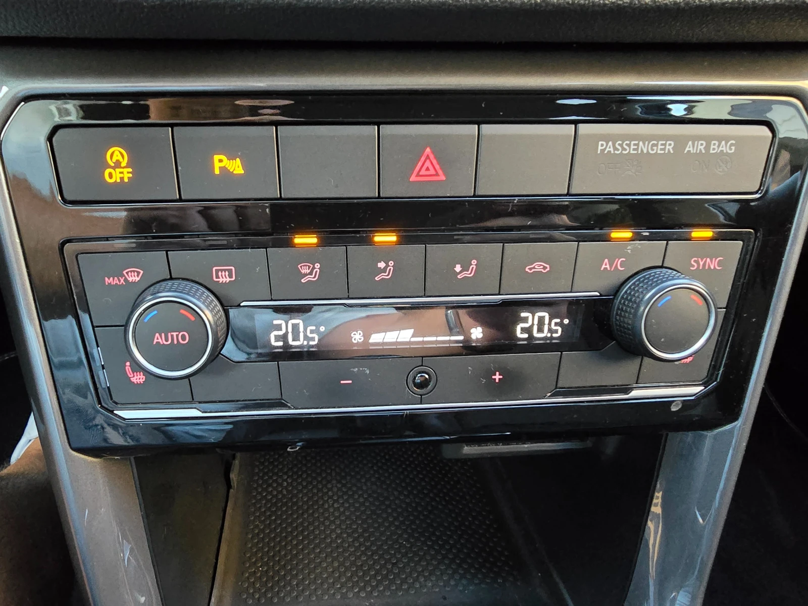 VW T-Cross 1.6TDI  | Mobile.bg   13