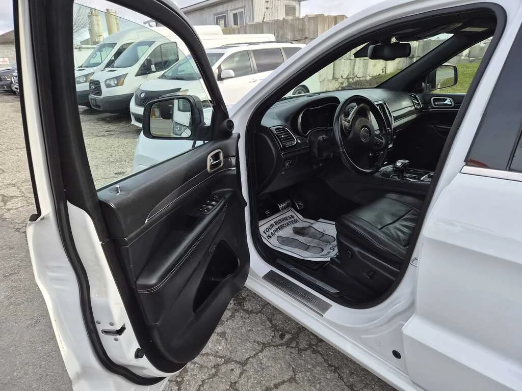 Jeep Grand cherokee 5.7 HEMI* Overland* TV* Става на газ - изображение 10