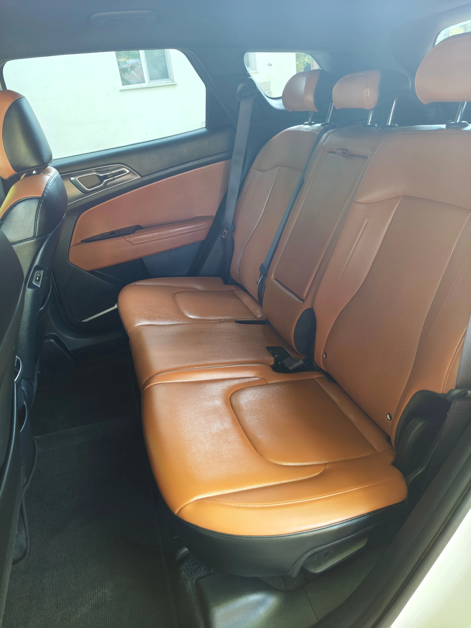 Kia Sportage 2.0 CRDI 4x4, снимка 17 - Автомобили и джипове - 54042765