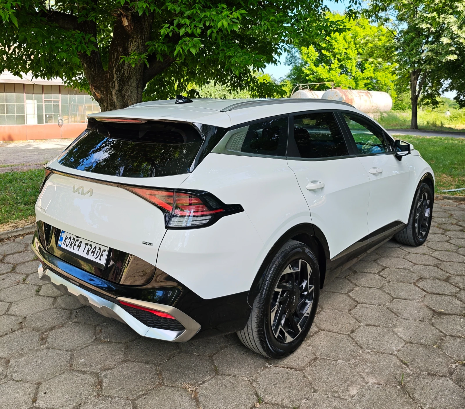 Kia Sportage 2.0 CRDI 4x4, снимка 4 - Автомобили и джипове - 54042765