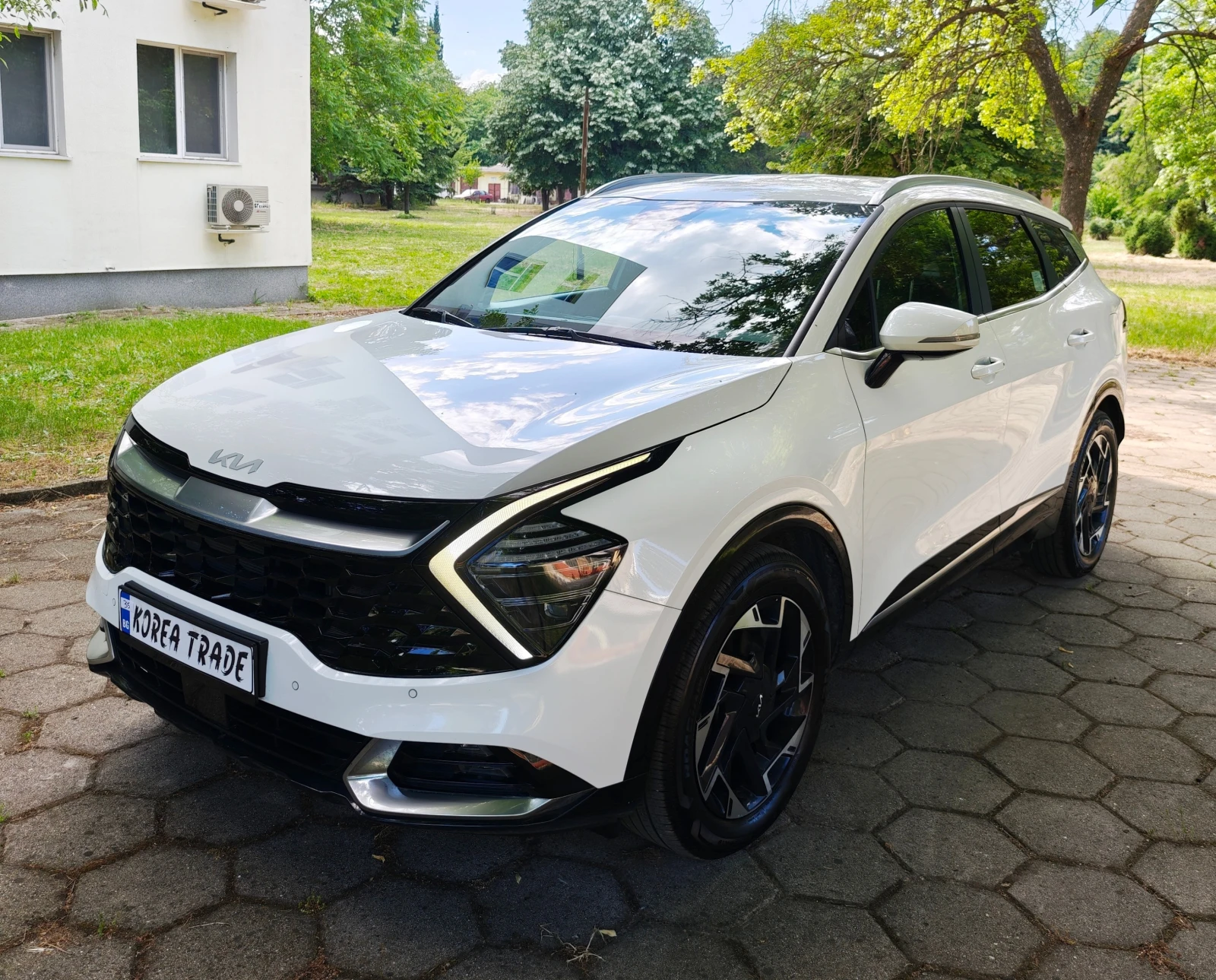 Kia Sportage 2.0 CRDI 4x4, снимка 8 - Автомобили и джипове - 54042765