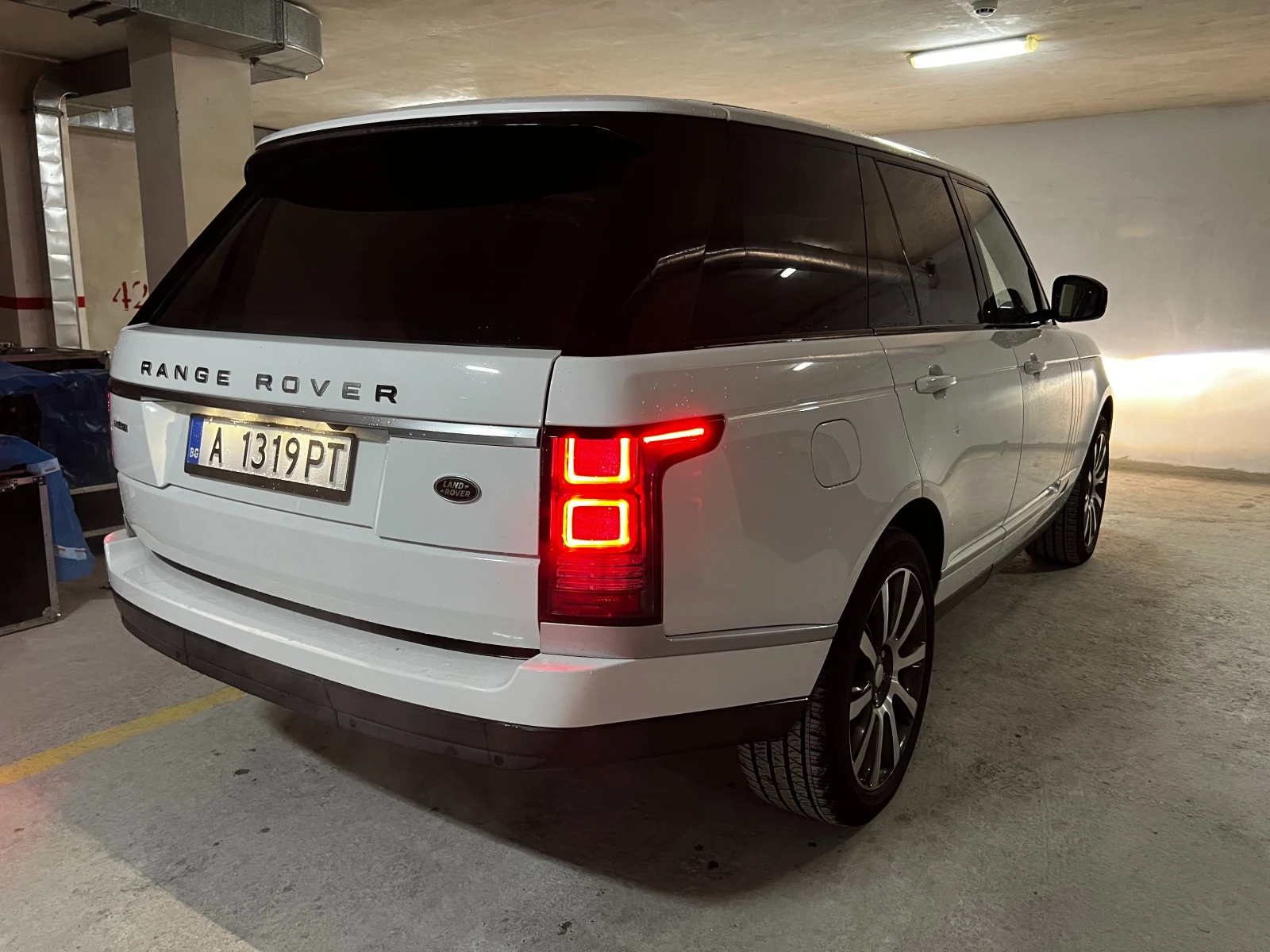 Land Rover Range rover Vogue 5.0 V8 2015/ 166 000км /РЕГИСТРИРАНА/ ЛИЗИНГ, снимка 4 - Автомобили и джипове - 54610860