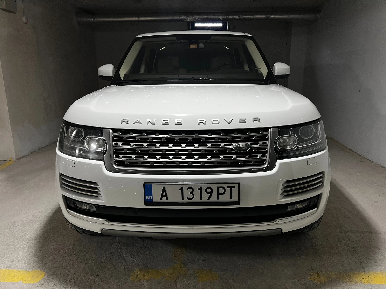 Land Rover Range rover Vogue 5.0 V8 2015/ 166 000км /РЕГИСТРИРАНА/ ЛИЗИНГ, снимка 2 - Автомобили и джипове - 54610860