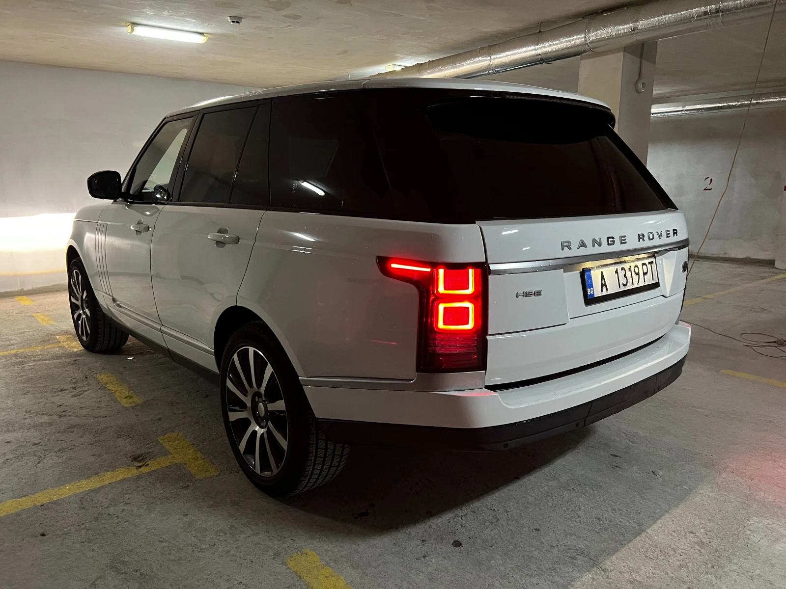 Land Rover Range rover Vogue 5.0 V8 2015/ 166 000км /РЕГИСТРИРАНА/ ЛИЗИНГ, снимка 6 - Автомобили и джипове - 54610860