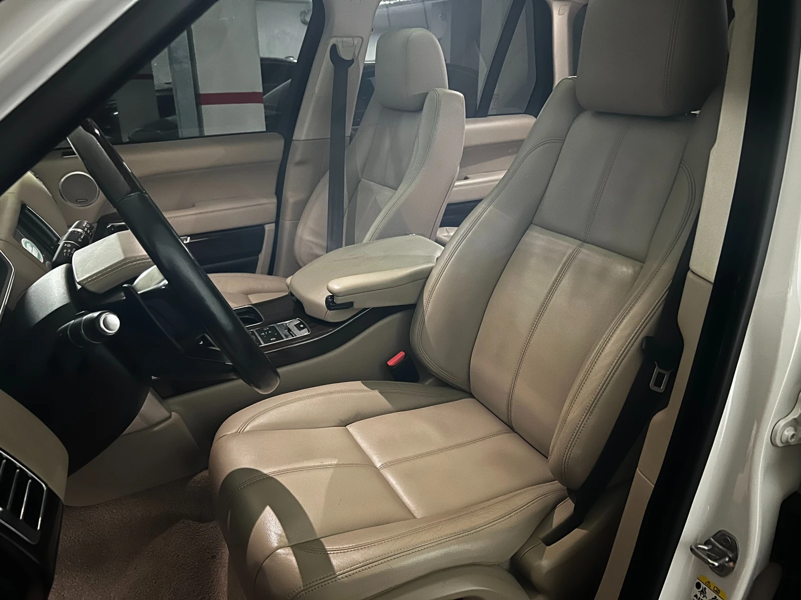 Land Rover Range rover Vogue 5.0 V8 2015/ 166 000км /РЕГИСТРИРАНА/ ЛИЗИНГ, снимка 7 - Автомобили и джипове - 54610860