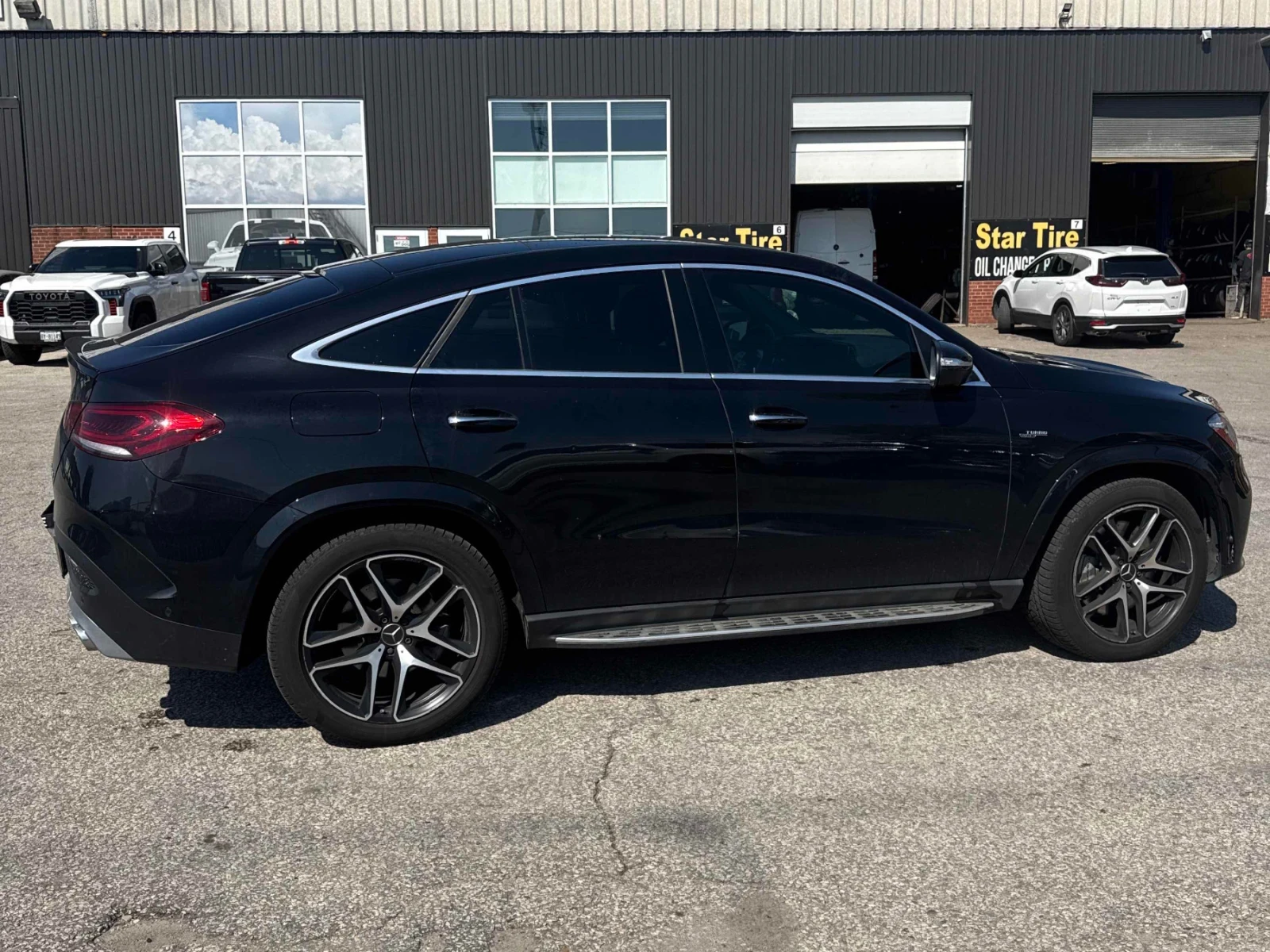 Mercedes-Benz GLE 53 4MATIC AMG * ДИСТРОНИК * ОБДУХВАНЕ * ПАНОРАМА * BURMESTER, снимка 3 - Автомобили и джипове - 54692510