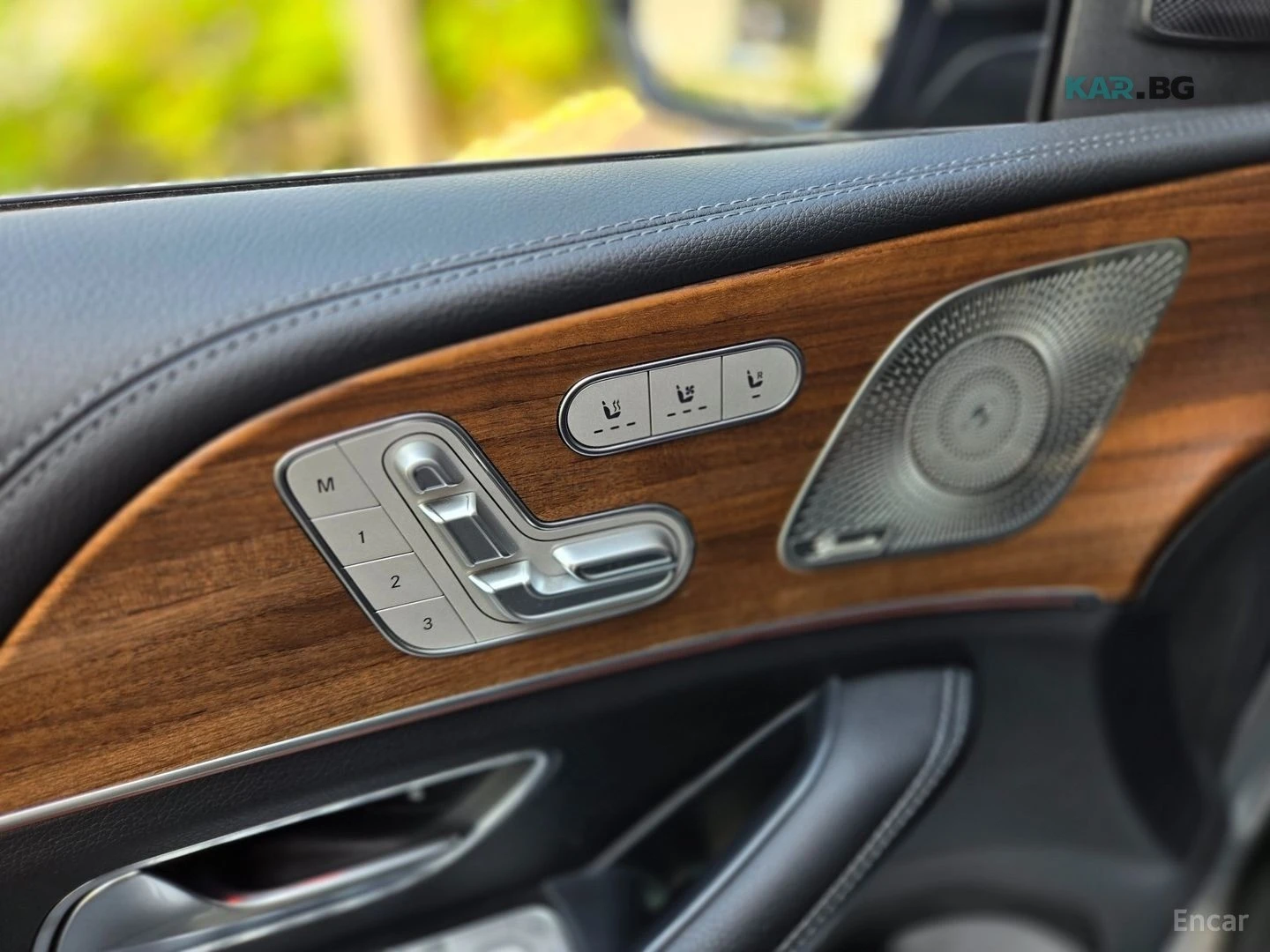 Mercedes-Benz GLS 400 4MATIC/AMG/DISTRONIC/HUD/360, снимка 8 - Автомобили и джипове - 54827872