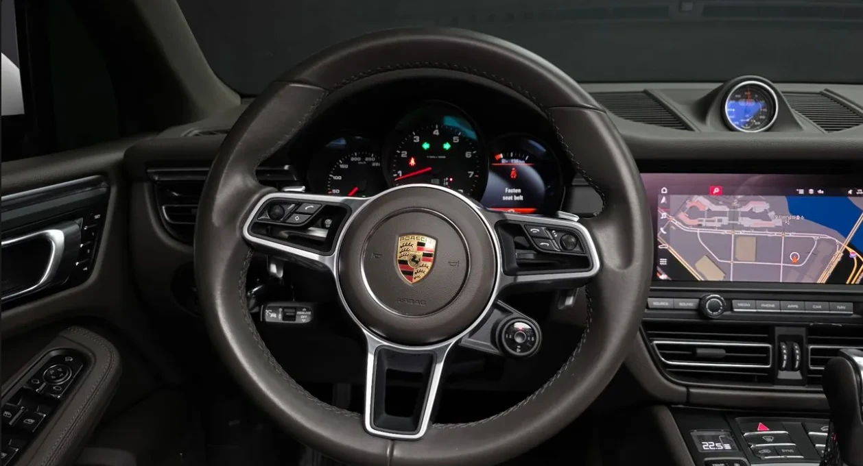 Porsche Macan 360* ОБДУХ* КОЖА* ДИСТРОНИК, снимка 10 - Автомобили и джипове - 55565709