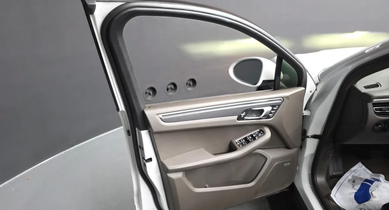 Porsche Macan 360* ОБДУХ* КОЖА* ДИСТРОНИК, снимка 8 - Автомобили и джипове - 55565709