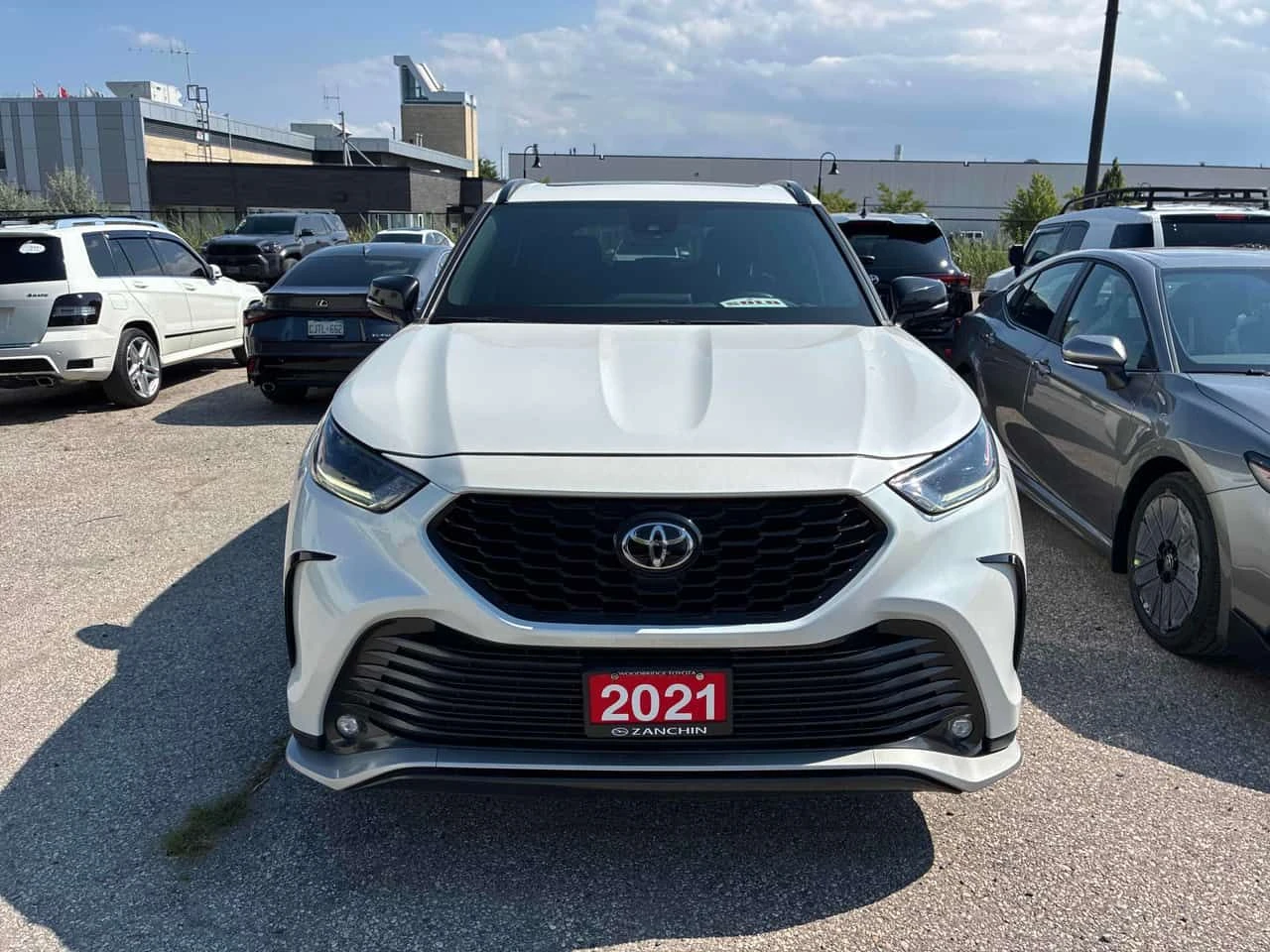 Toyota Highlander * XSE* АВТОКРЕДИТ БЕЗ ПЪРВОНАЧАЛНА ВНОСКА* , снимка 6 - Автомобили и джипове - 55680395