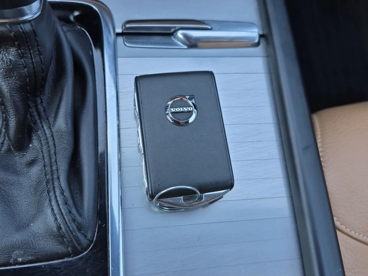 Volvo Xc90 T5 MOMENTUM, снимка 8 - Автомобили и джипове - 55729294