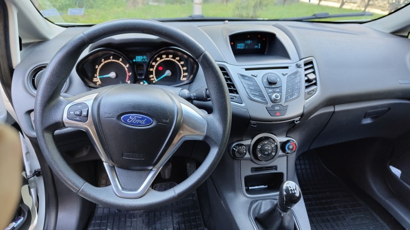 Ford Fiesta Товарна, снимка 16 - Бусове и автобуси - 46089536