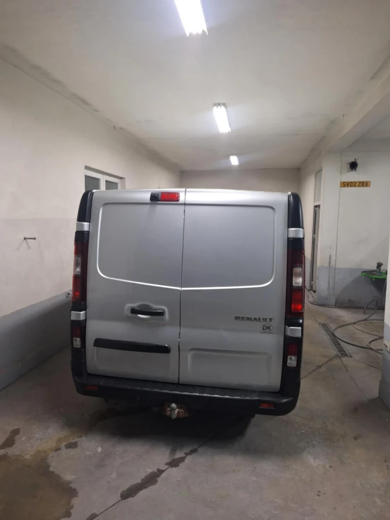Renault Trafic, снимка 4 - Бусове и автобуси - 52417323