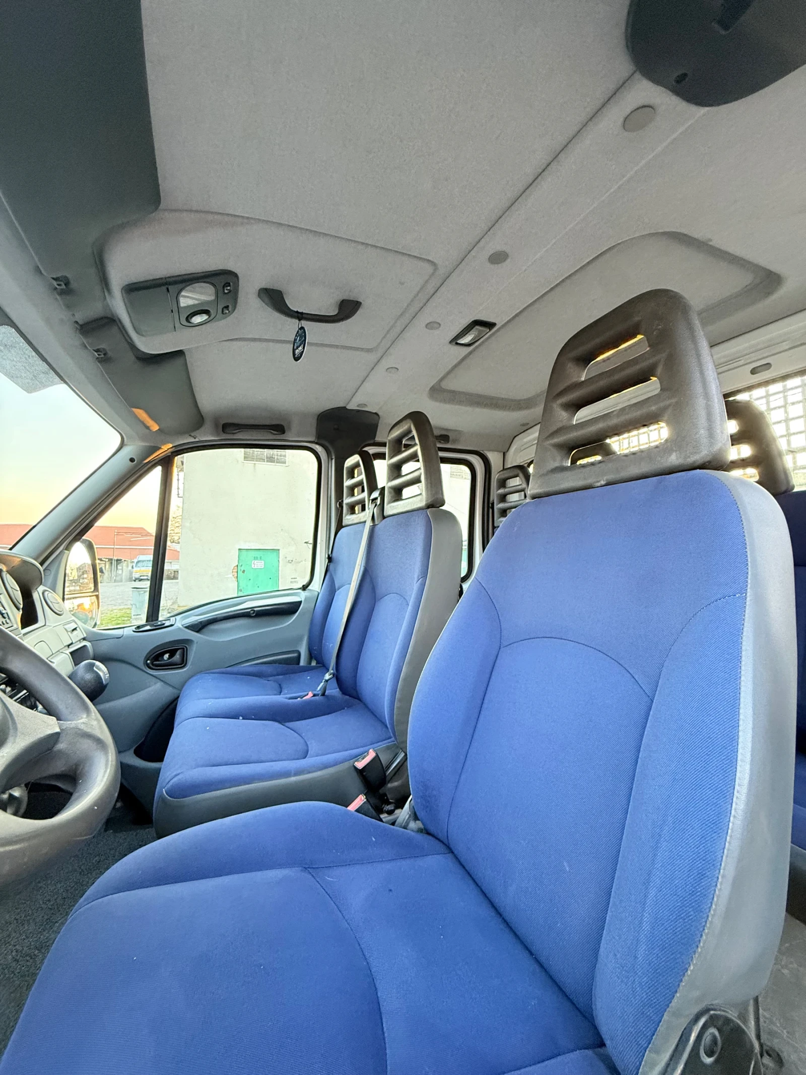 Iveco Daily 35S14 2.3 136 6+ 1 199, 700 km 100% Реални, снимка 12 - Бусове и автобуси - 53750272