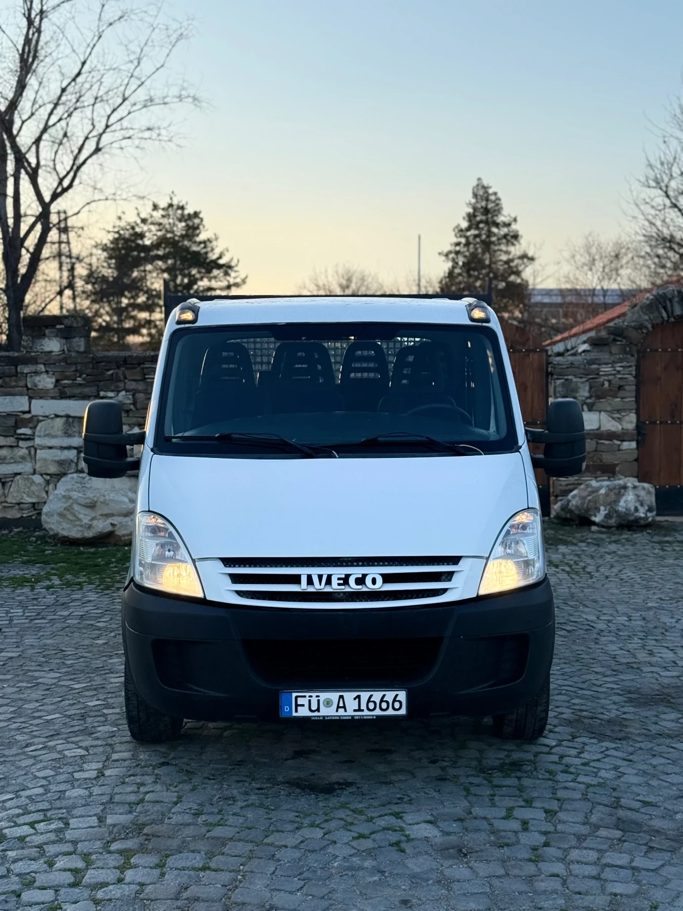 Iveco Daily 35S14 2.3 136 6+ 1 199, 700 km 100% Реални, снимка 2 - Бусове и автобуси - 53750272