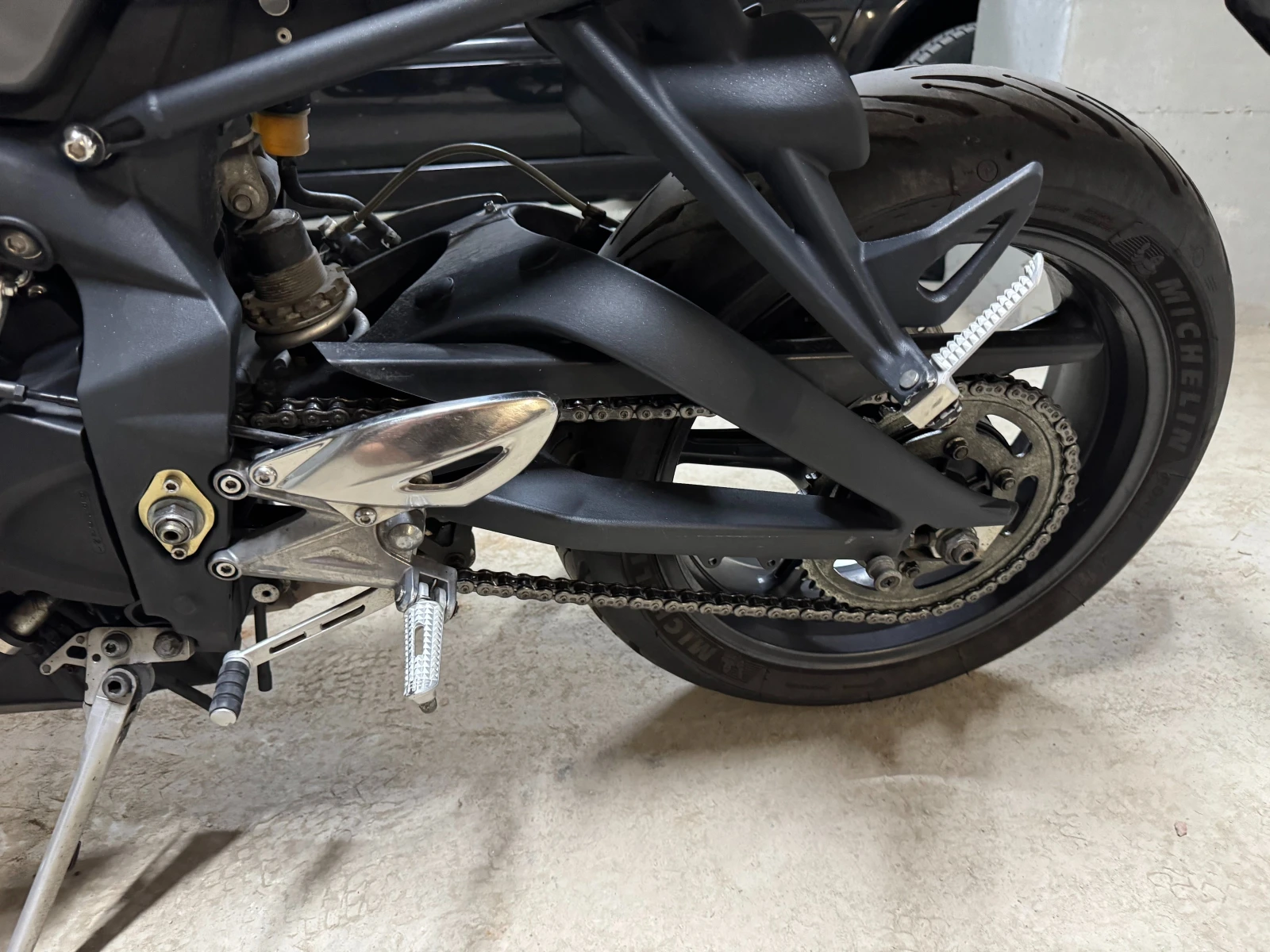Triumph Street Triple 675 - изображение 6