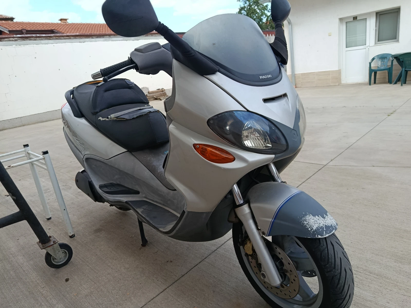 Piaggio X9