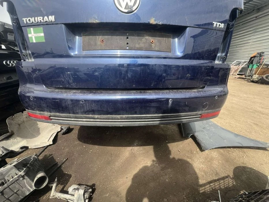 Задна броня VW TOURAN 1T2 туаран facelift с отвори за парктроник 1T0807417