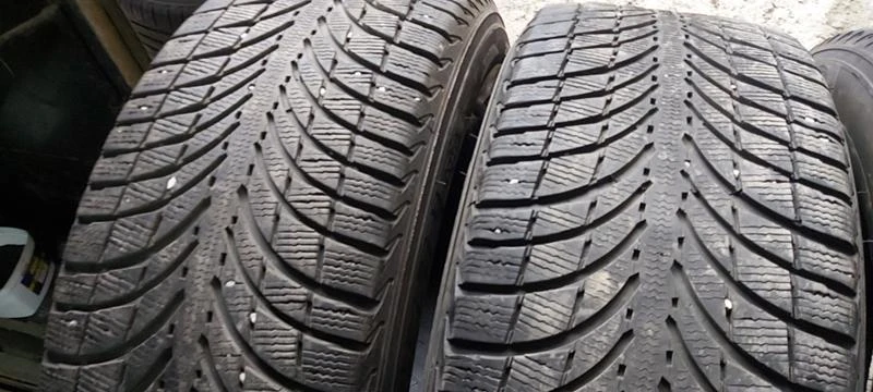 Гуми Зимни 255/60R18, снимка 2 - Гуми и джанти - 35130793