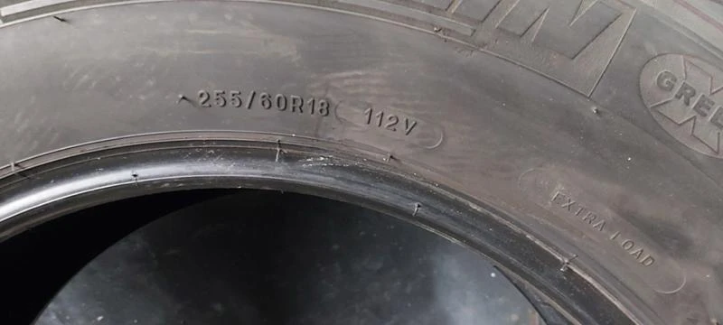 Гуми Зимни 255/60R18, снимка 7 - Гуми и джанти - 35130793