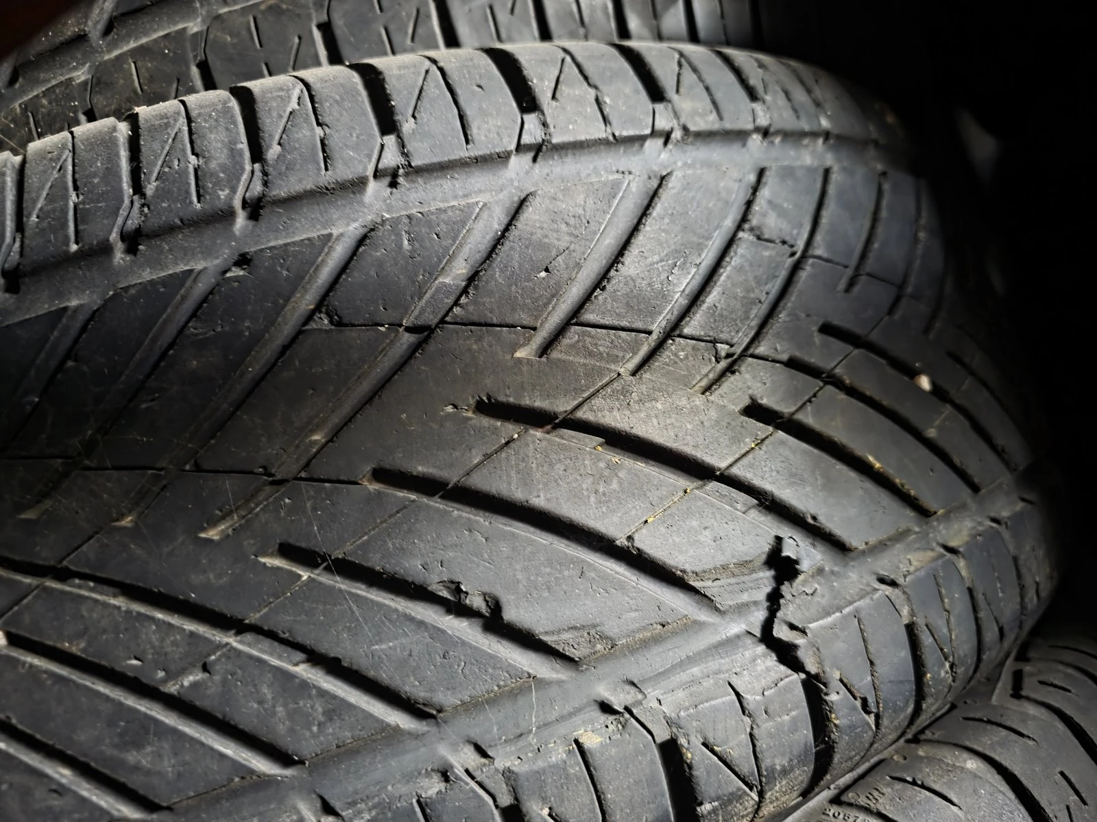 Гуми Летни 235/60R16, снимка 3 - Гуми и джанти - 56731052