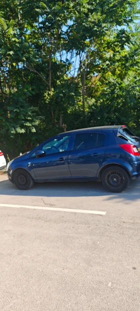 ������ Opel Corsa