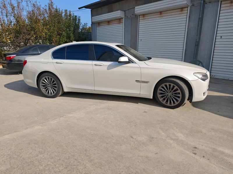 BMW 740, снимка 2 - Автомобили и джипове - 48285580