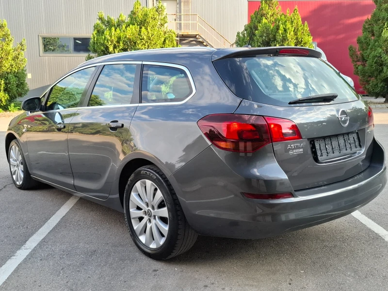 Opel Astra 1.7CDTI 110hp * КЛИМАТРОНИК * ИТАЛИЯ * EURO 5 * , снимка 4 - Автомобили и джипове - 51231255