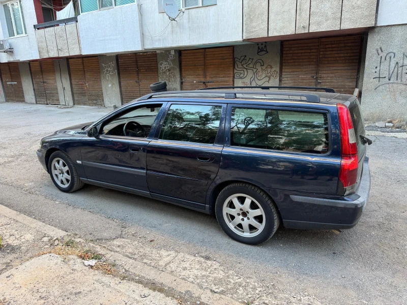 Volvo V70, снимка 5 - Автомобили и джипове - 51947860