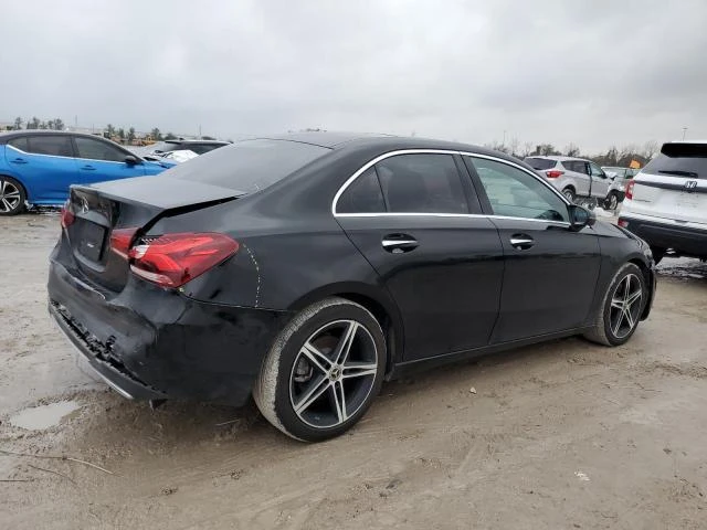 Mercedes-Benz A 220 2.0L 4 Front-wheel Drive, снимка 11 - Автомобили и джипове - 49491259