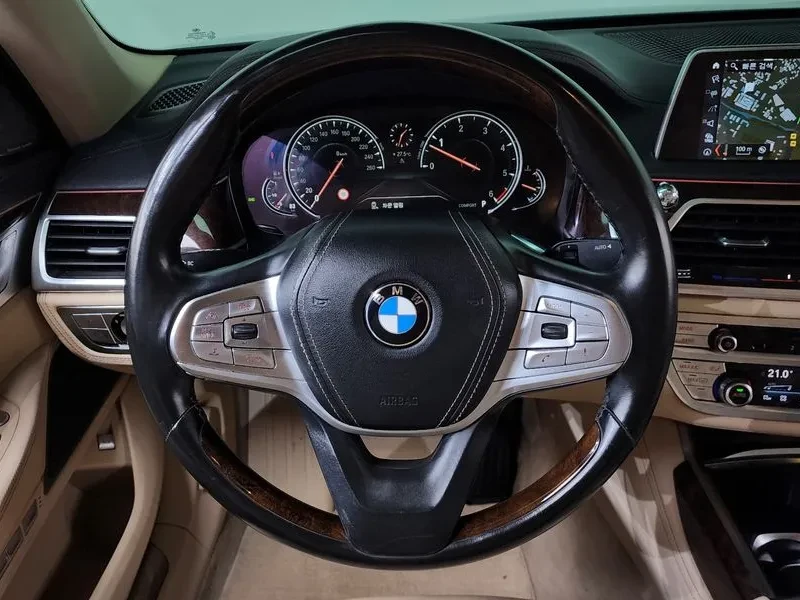 BMW 730 (G11) 730D xDrive, снимка 13 - Автомобили и джипове - 54968042