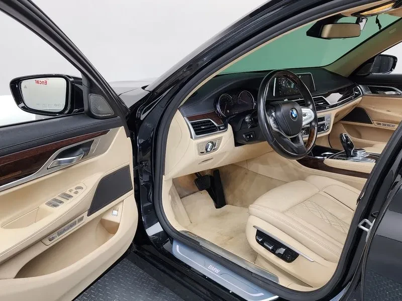 BMW 730 (G11) 730D xDrive, снимка 10 - Автомобили и джипове - 54968042