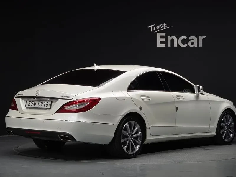 Mercedes-Benz CLS 250 W218 D 4Matic, снимка 2 - Автомобили и джипове - 55940577