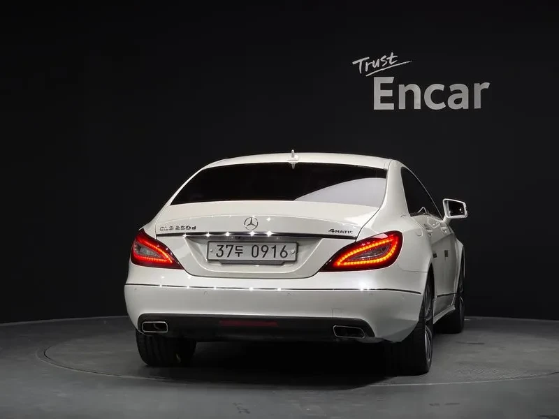 Mercedes-Benz CLS 250 W218 D 4Matic, снимка 4 - Автомобили и джипове - 55940577