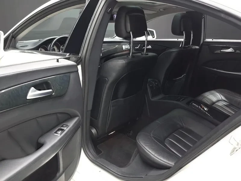 Mercedes-Benz CLS 250 W218 D 4Matic, снимка 12 - Автомобили и джипове - 55940577