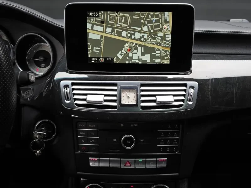 Mercedes-Benz CLS 250 W218 D 4Matic, снимка 14 - Автомобили и джипове - 55940577